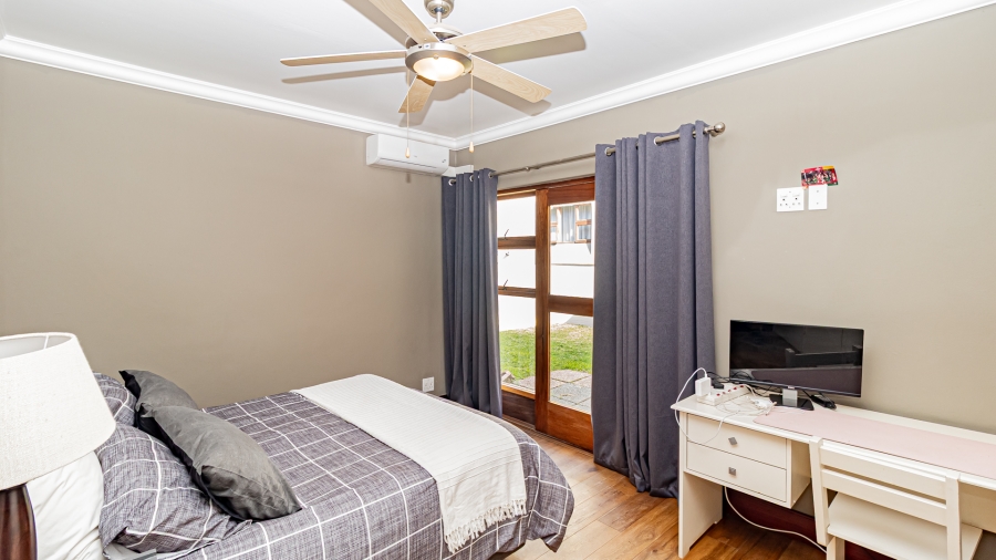 5 Bedroom Property for Sale in Garsfontein Gauteng