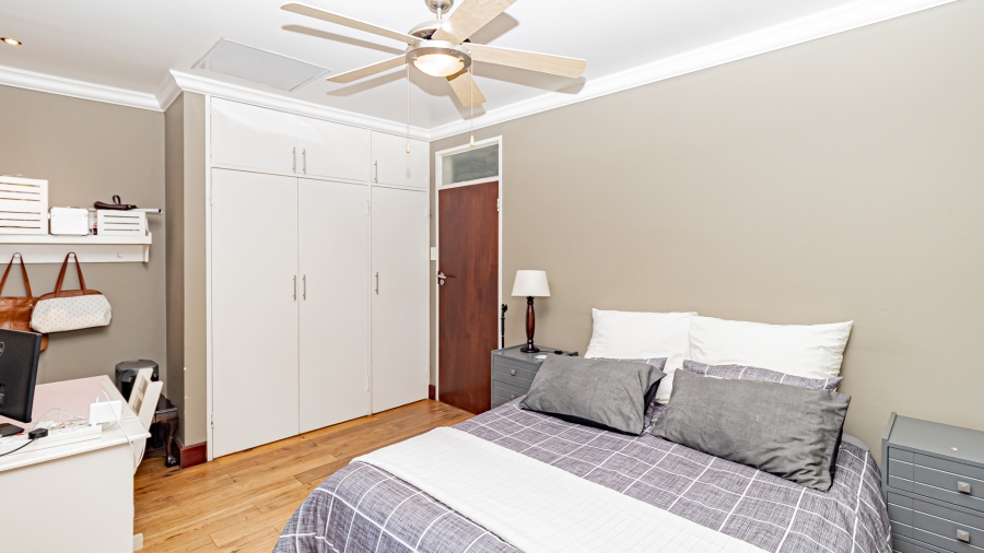 5 Bedroom Property for Sale in Garsfontein Gauteng