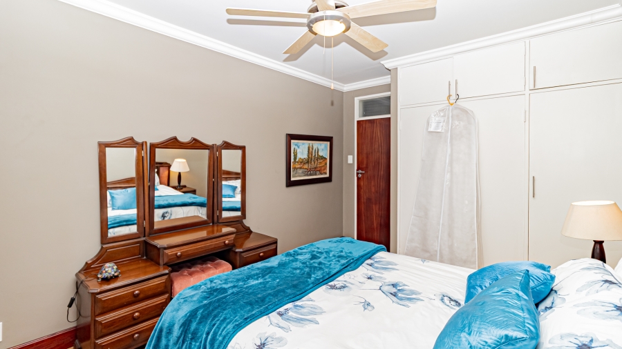 5 Bedroom Property for Sale in Garsfontein Gauteng
