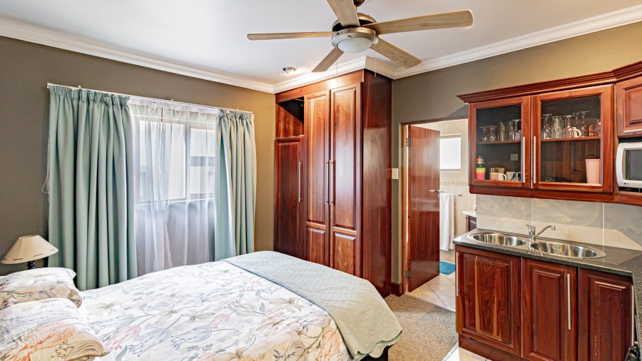 5 Bedroom Property for Sale in Garsfontein Gauteng