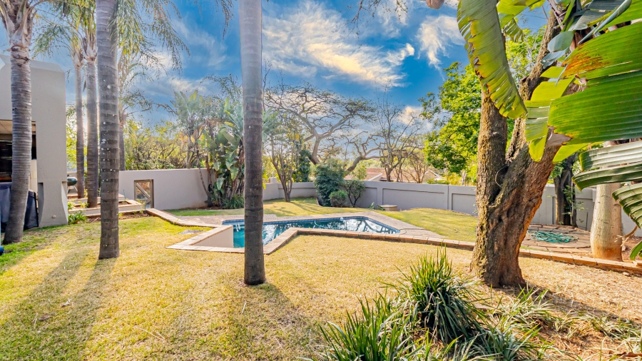 5 Bedroom Property for Sale in Garsfontein Gauteng