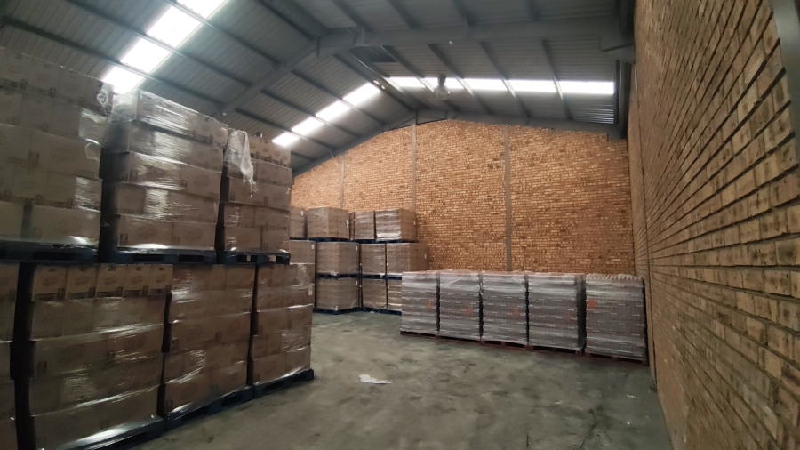 To Let Commercial Property for Rent in Strijdom Park Gauteng