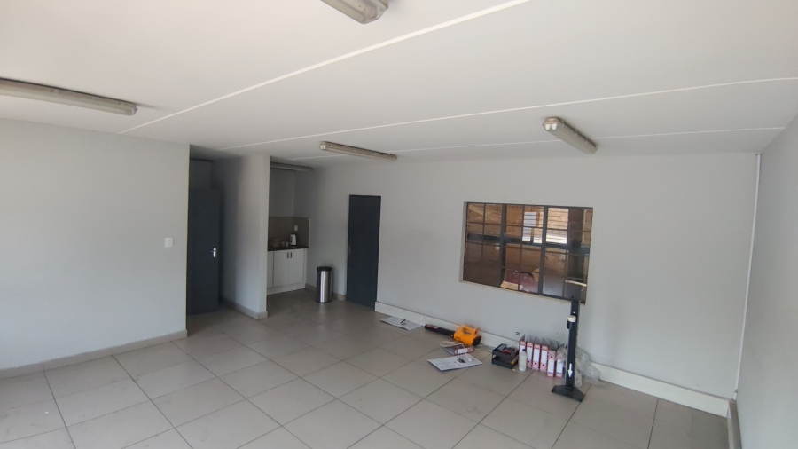 To Let Commercial Property for Rent in Strijdom Park Gauteng