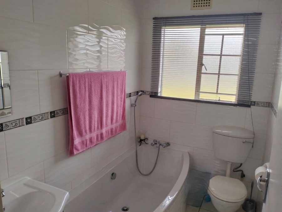 3 Bedroom Property for Sale in Eden Glen Gauteng