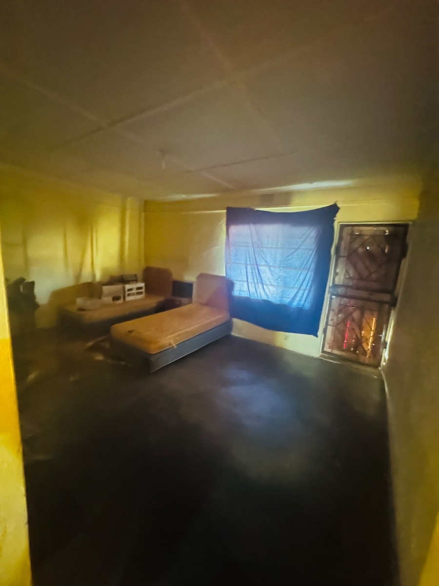 6 Bedroom Property for Sale in Twala Gauteng