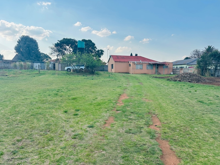 6 Bedroom Property for Sale in Twala Gauteng