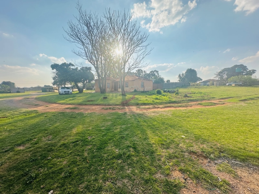 6 Bedroom Property for Sale in Twala Gauteng