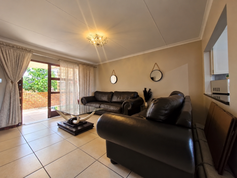 To Let 2 Bedroom Property for Rent in Allens Nek Gauteng