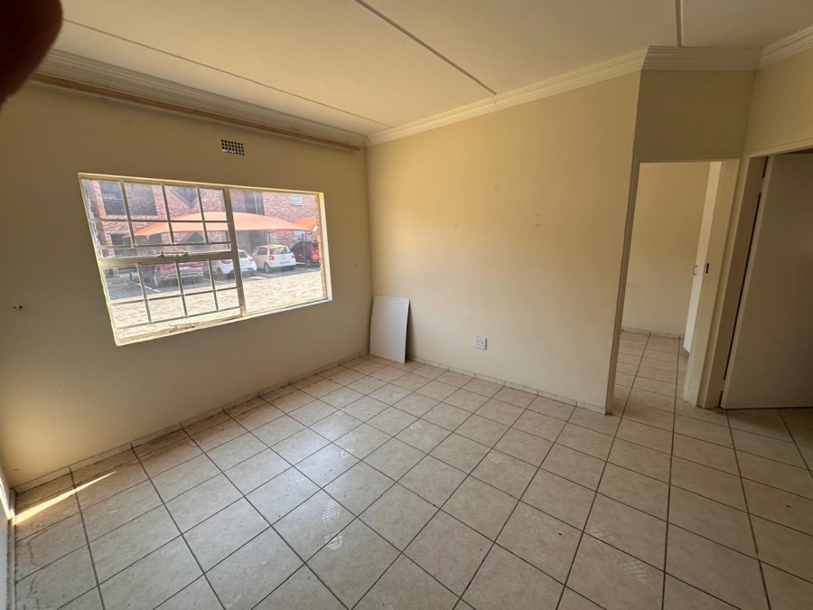 2 Bedroom Property for Sale in Crystal Park Gauteng