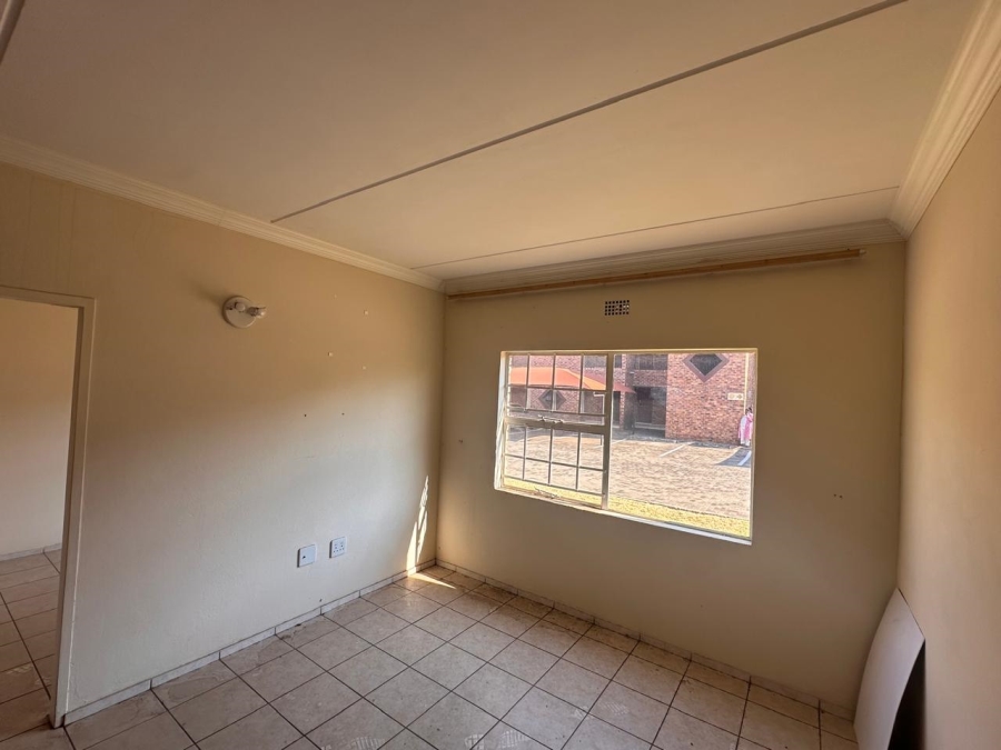 2 Bedroom Property for Sale in Crystal Park Gauteng
