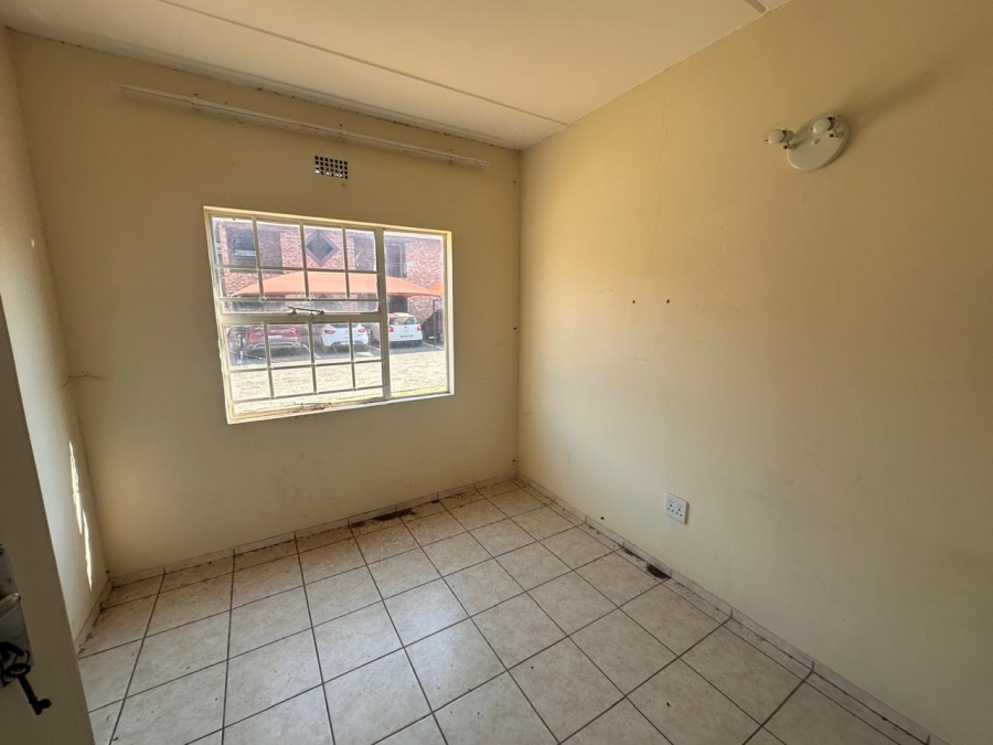 2 Bedroom Property for Sale in Crystal Park Gauteng