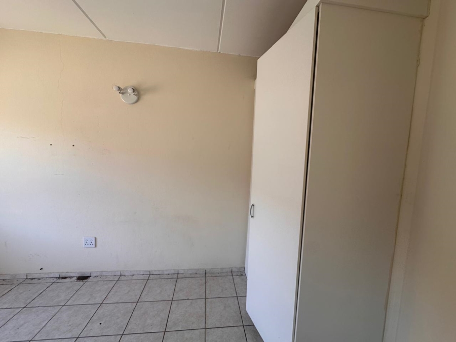 2 Bedroom Property for Sale in Crystal Park Gauteng