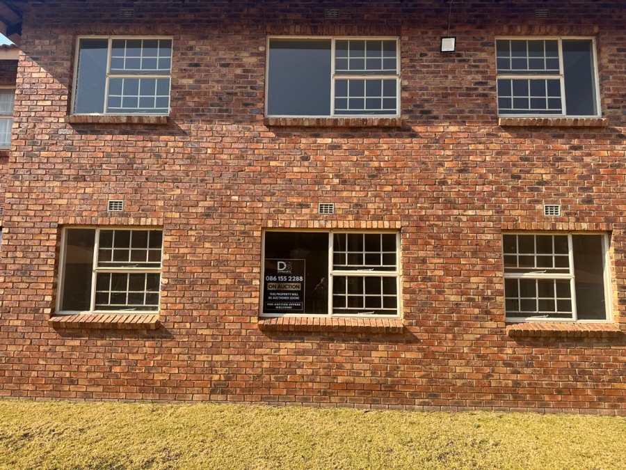 2 Bedroom Property for Sale in Crystal Park Gauteng