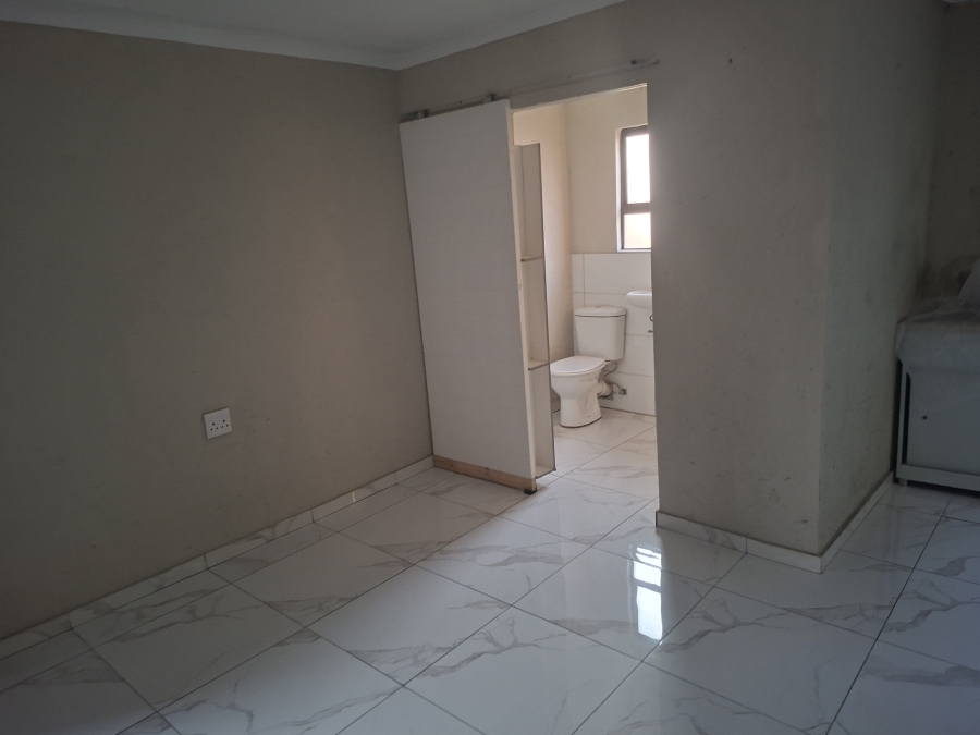 To Let 1 Bedroom Property for Rent in Freeway Park Gauteng