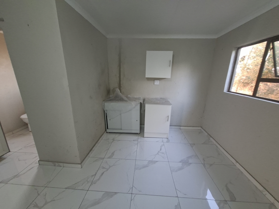 To Let 1 Bedroom Property for Rent in Freeway Park Gauteng