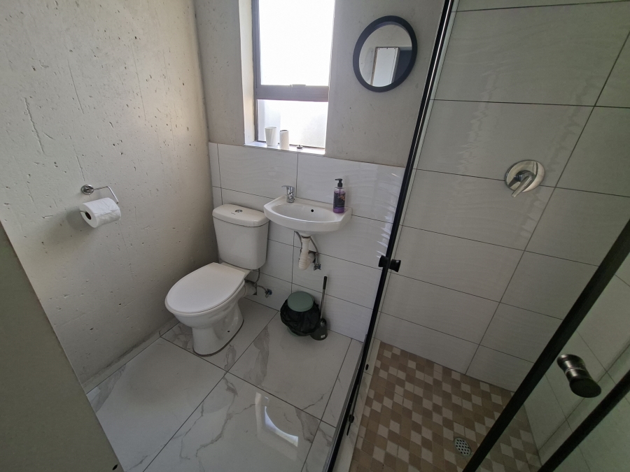To Let 1 Bedroom Property for Rent in Freeway Park Gauteng