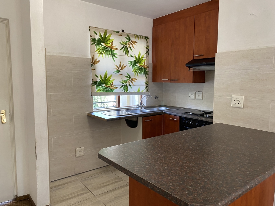 To Let 1 Bedroom Property for Rent in Bryanston Gauteng