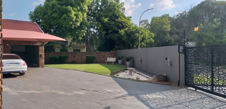 3 Bedroom Property for Sale in Crystal Park Gauteng
