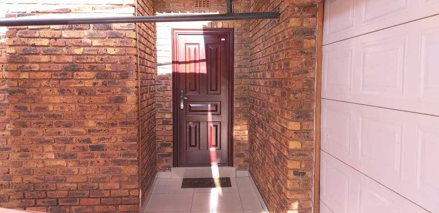 3 Bedroom Property for Sale in Crystal Park Gauteng