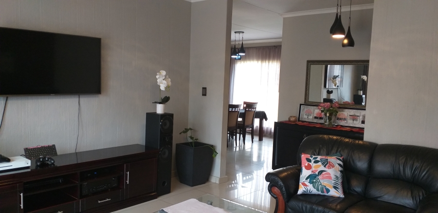 3 Bedroom Property for Sale in Crystal Park Gauteng