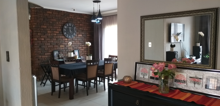 3 Bedroom Property for Sale in Crystal Park Gauteng