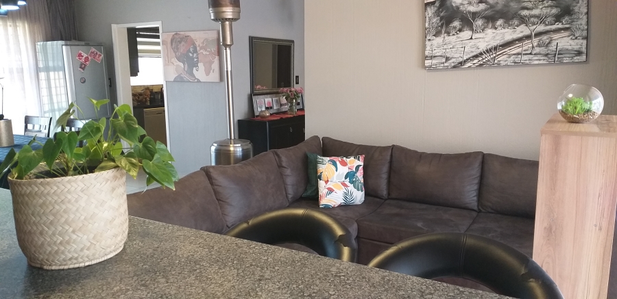 3 Bedroom Property for Sale in Crystal Park Gauteng
