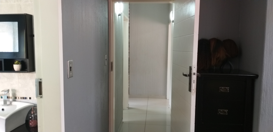 3 Bedroom Property for Sale in Crystal Park Gauteng