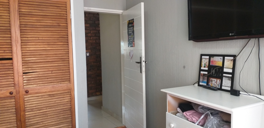 3 Bedroom Property for Sale in Crystal Park Gauteng