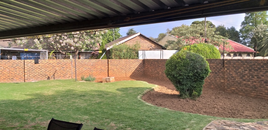 3 Bedroom Property for Sale in Crystal Park Gauteng