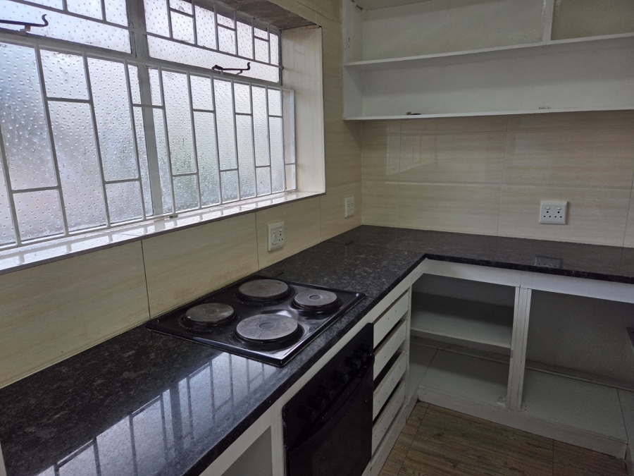 To Let 2 Bedroom Property for Rent in Orchards Gauteng