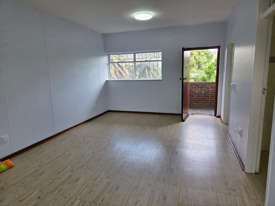 To Let 2 Bedroom Property for Rent in Orchards Gauteng