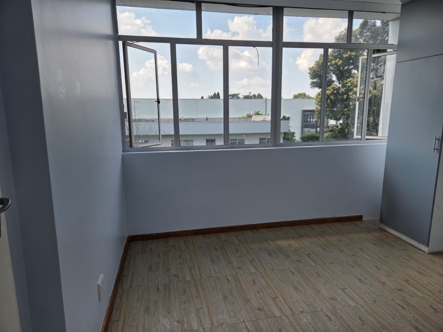 To Let 2 Bedroom Property for Rent in Orchards Gauteng