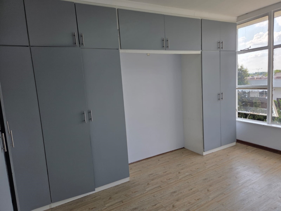 To Let 2 Bedroom Property for Rent in Orchards Gauteng