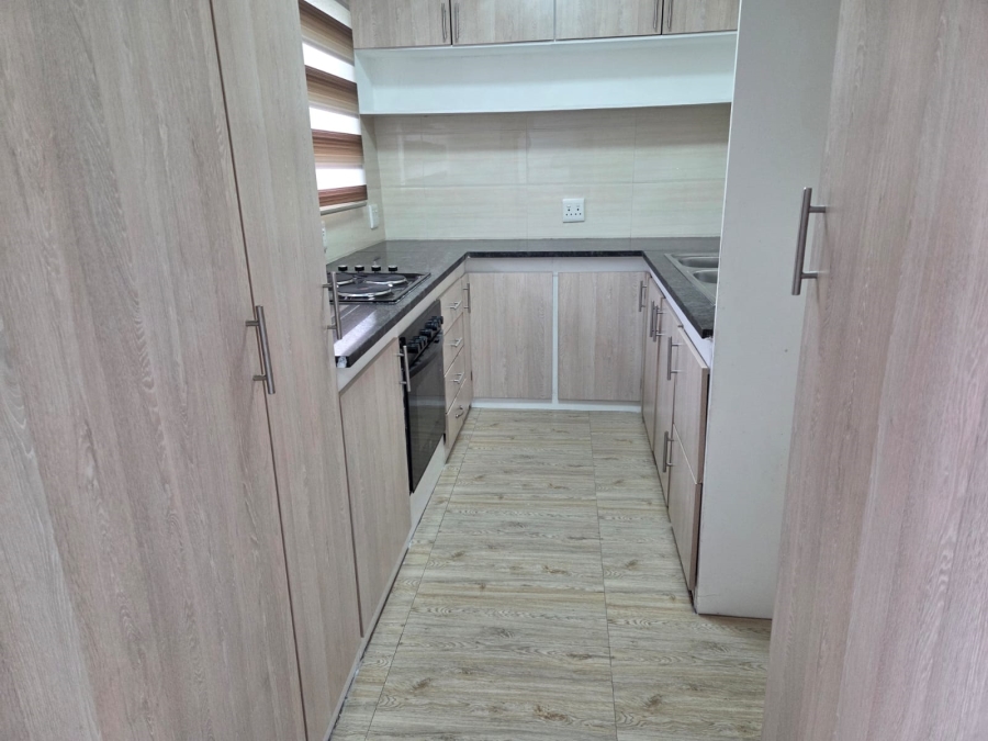 To Let 2 Bedroom Property for Rent in Orchards Gauteng