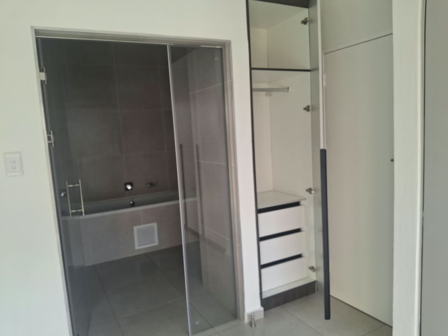 To Let 1 Bedroom Property for Rent in Greenstone Hill Gauteng