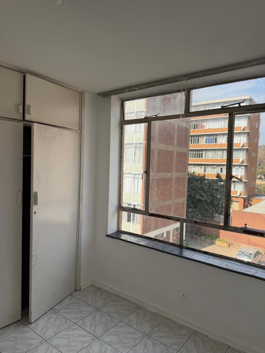 2 Bedroom Property for Sale in Sunnyside Gauteng