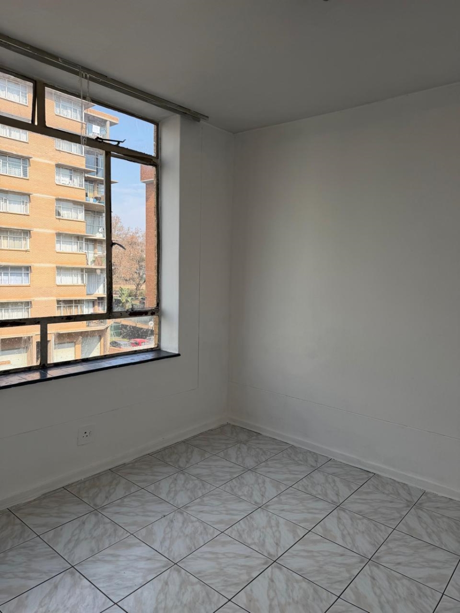 2 Bedroom Property for Sale in Sunnyside Gauteng