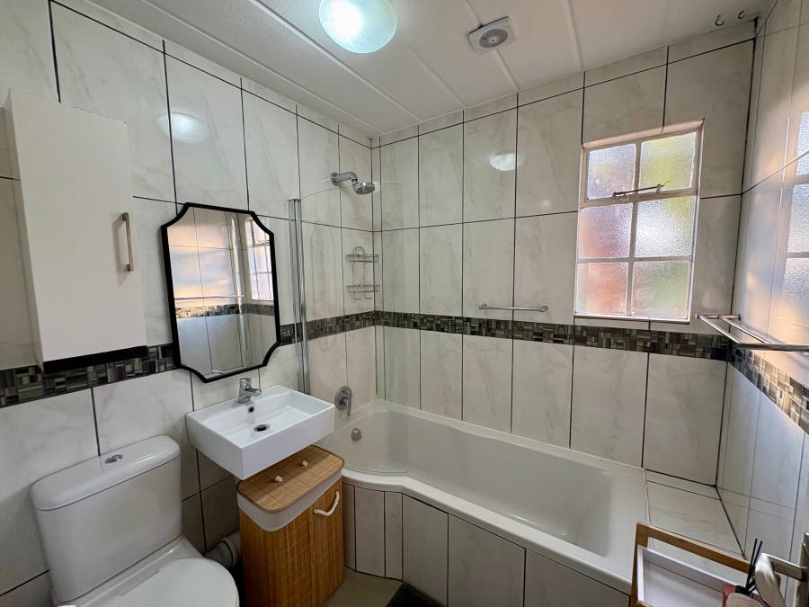 To Let 2 Bedroom Property for Rent in Sterrewag Gauteng