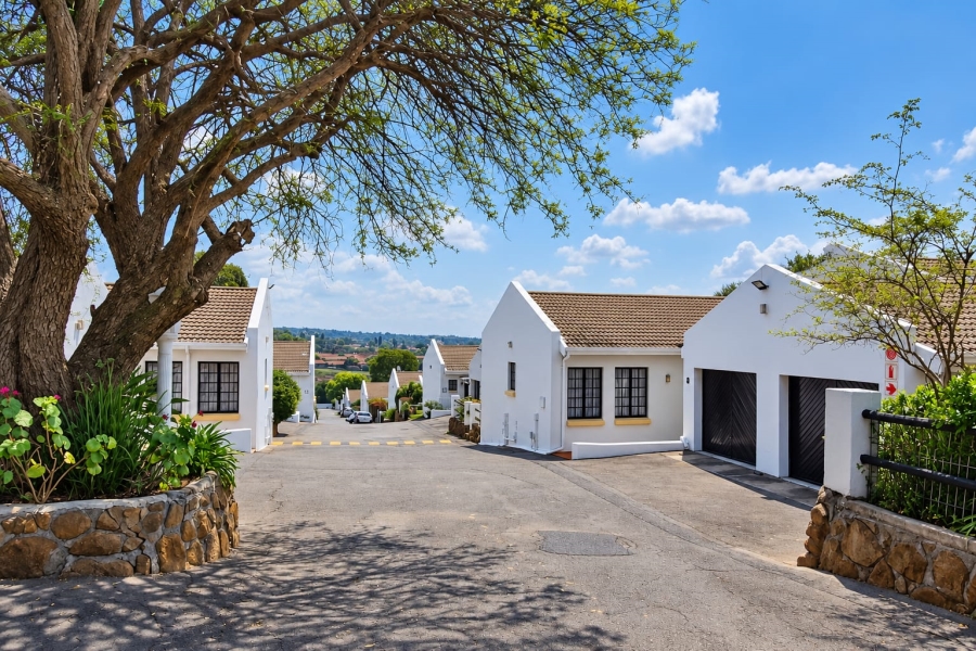 2 Bedroom Property for Sale in Bromhof Gauteng