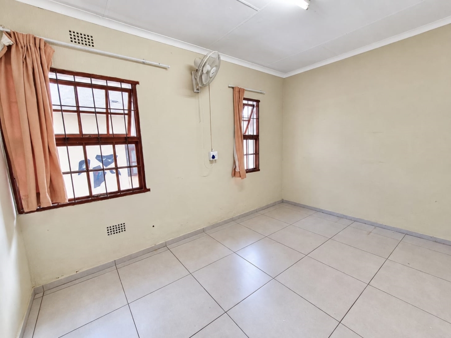 2 Bedroom Property for Sale in Bromhof Gauteng