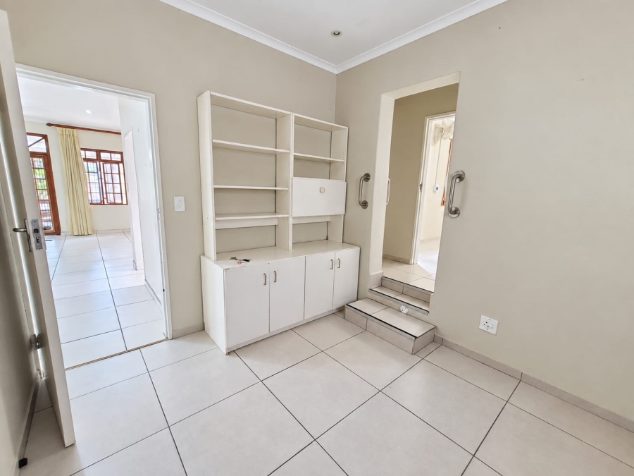 2 Bedroom Property for Sale in Bromhof Gauteng