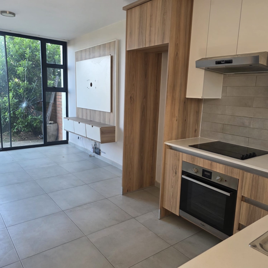 1 Bedroom Property for Sale in Lombardy Estate Gauteng