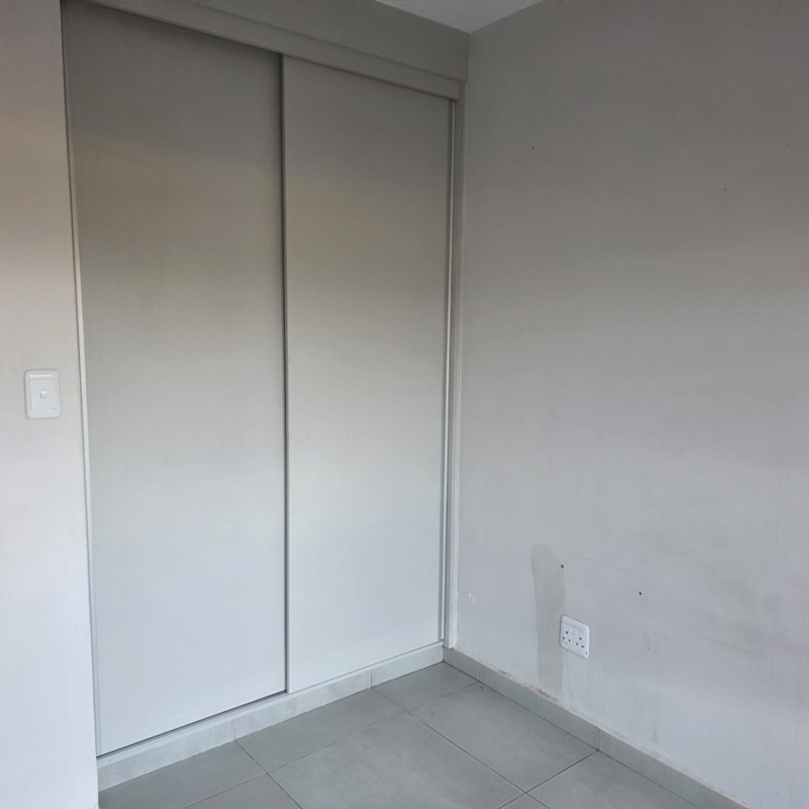 1 Bedroom Property for Sale in Lombardy Estate Gauteng