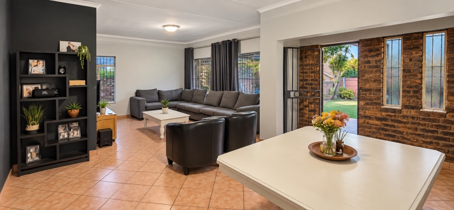 3 Bedroom Property for Sale in Magalieskruin Gauteng