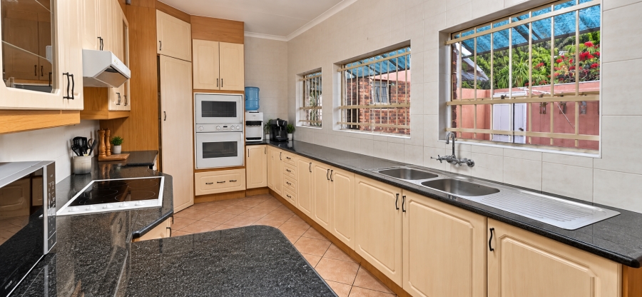 3 Bedroom Property for Sale in Magalieskruin Gauteng