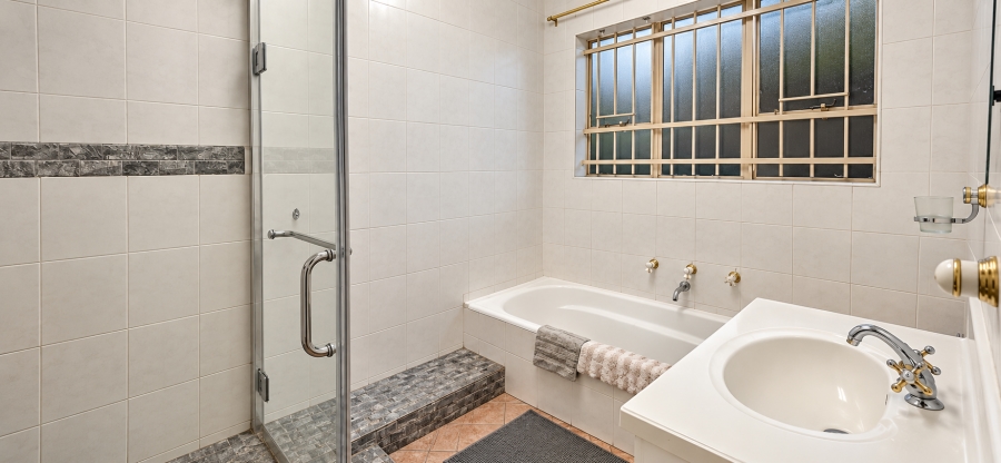 3 Bedroom Property for Sale in Magalieskruin Gauteng