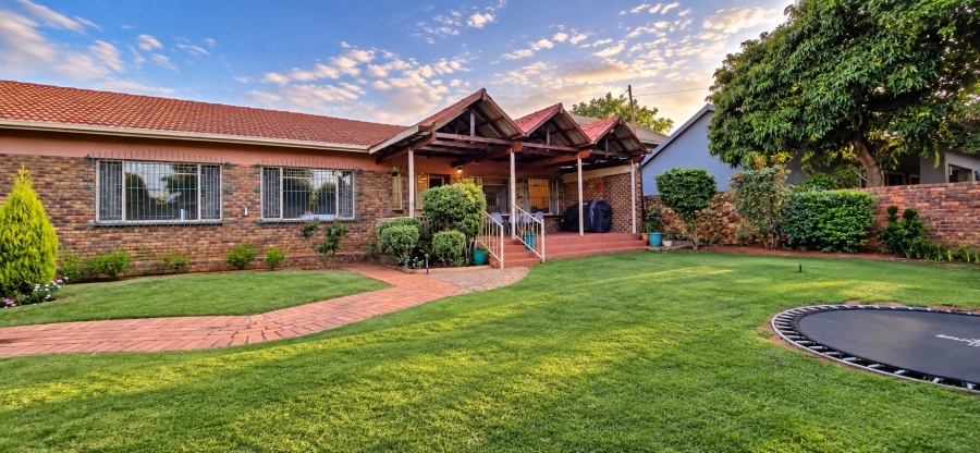 3 Bedroom Property for Sale in Magalieskruin Gauteng
