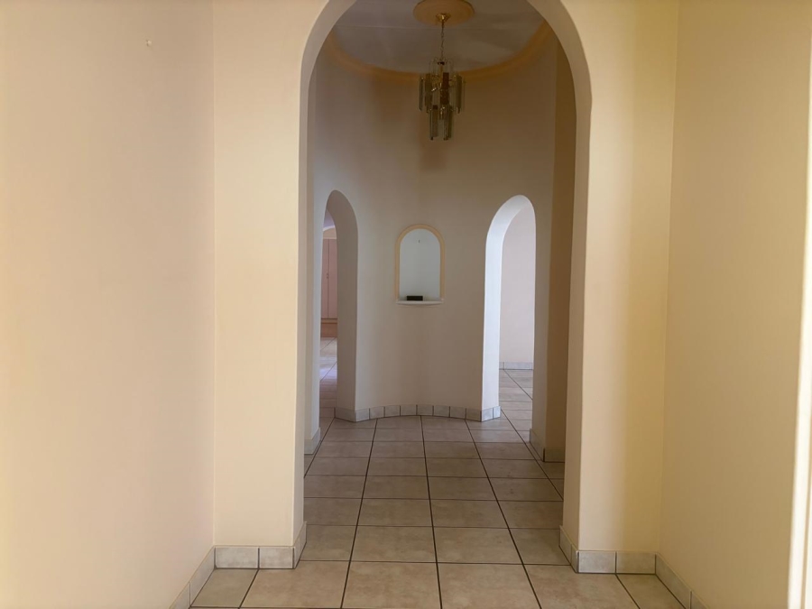 To Let 4 Bedroom Property for Rent in Capital Park Gauteng