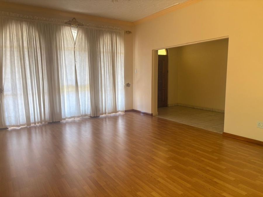 To Let 4 Bedroom Property for Rent in Capital Park Gauteng