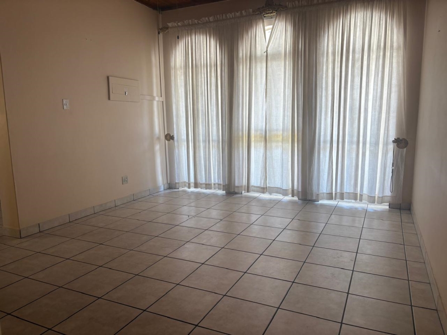 To Let 4 Bedroom Property for Rent in Capital Park Gauteng